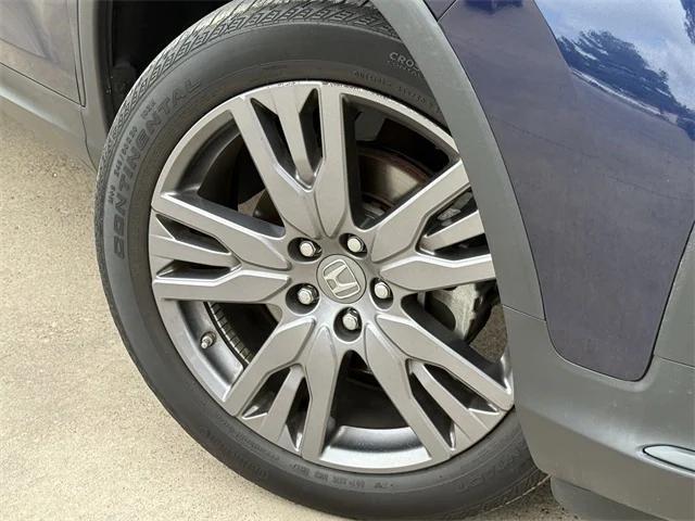 used 2022 Honda Pilot car, priced at $28,089