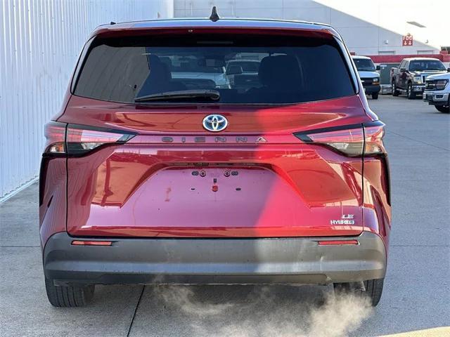 used 2022 Toyota Sienna car, priced at $33,776