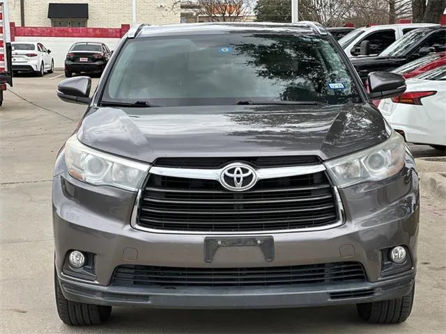 used 2015 Toyota Highlander car, priced at $18,900