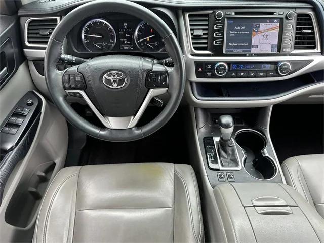 used 2015 Toyota Highlander car, priced at $18,900