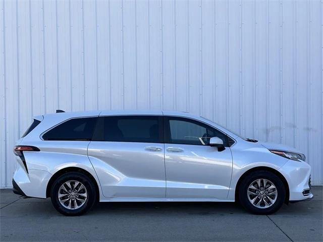 used 2022 Toyota Sienna car, priced at $35,385