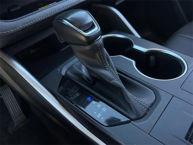 used 2023 Toyota Highlander car, priced at $33,487