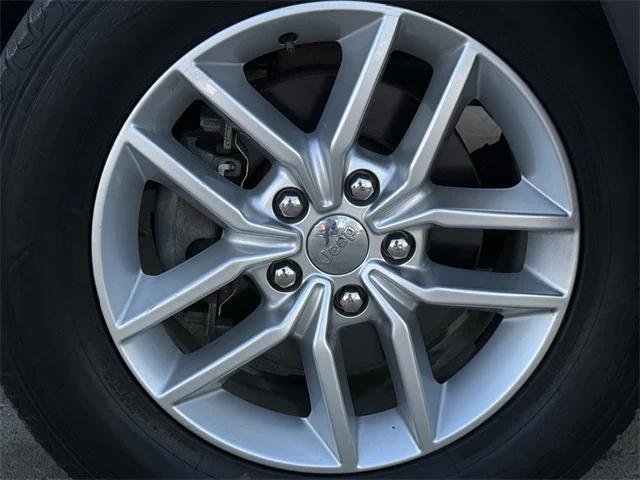 used 2018 Jeep Grand Cherokee car, priced at $18,148