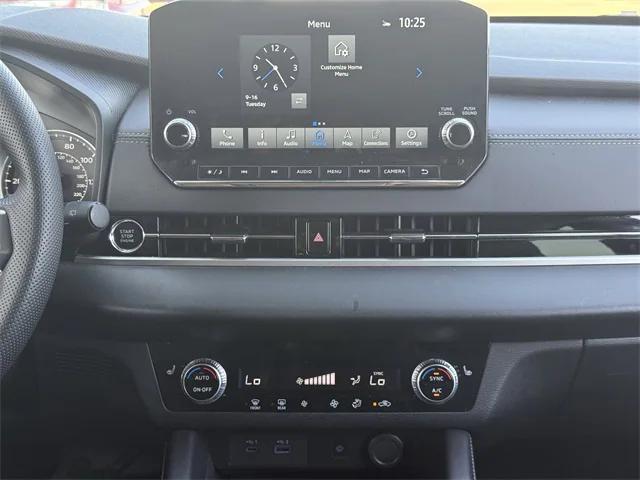 used 2024 Mitsubishi Outlander car, priced at $24,621
