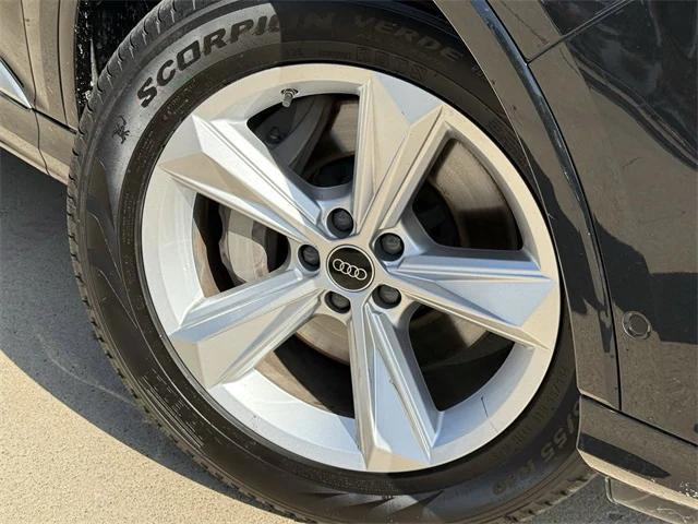 used 2024 Audi Q7 car, priced at $42,160