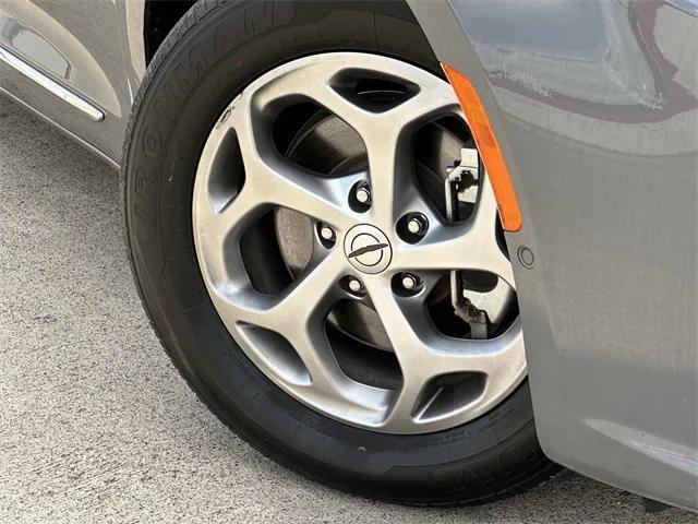 used 2022 Chrysler Pacifica car, priced at $25,245
