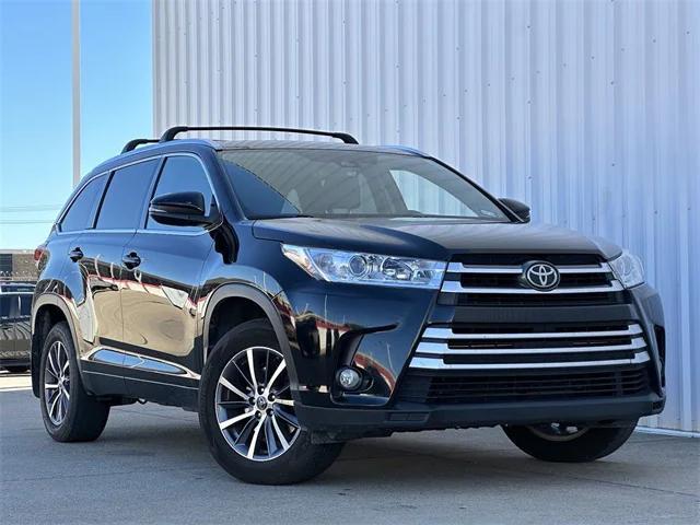 used 2017 Toyota Highlander car, priced at $23,089