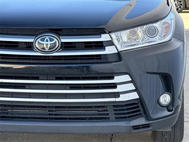 used 2017 Toyota Highlander car, priced at $23,089