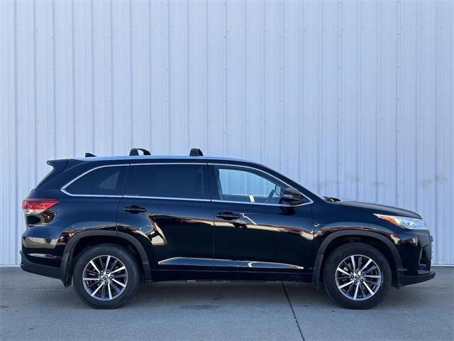 used 2017 Toyota Highlander car, priced at $23,089