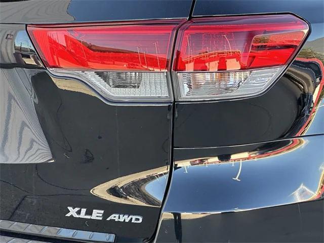 used 2017 Toyota Highlander car, priced at $23,089