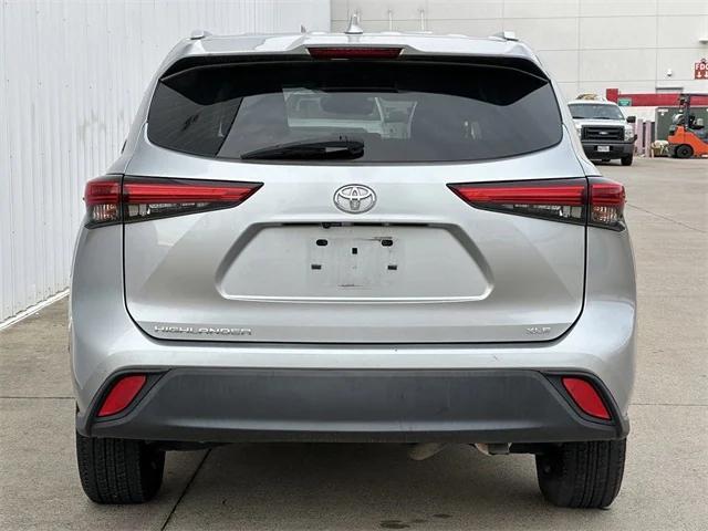 used 2021 Toyota Highlander car, priced at $29,596