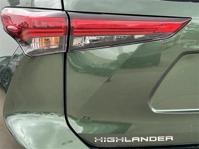 used 2023 Toyota Highlander car, priced at $44,924