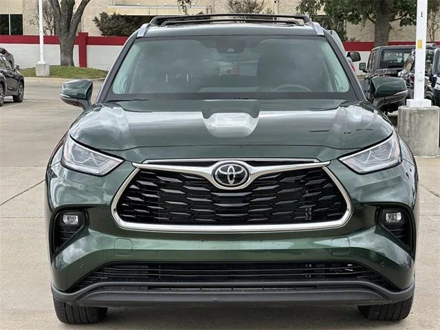 used 2023 Toyota Highlander car, priced at $44,924