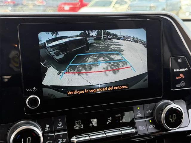 used 2023 Toyota Highlander car, priced at $35,009