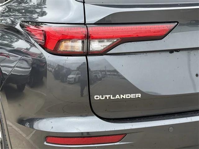 used 2024 Mitsubishi Outlander car, priced at $26,712