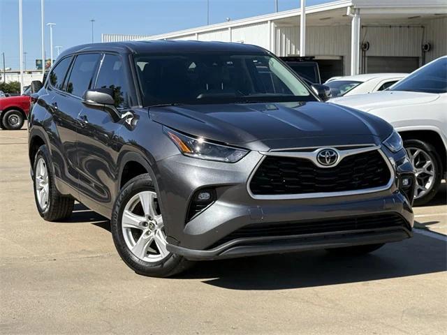used 2021 Toyota Highlander car, priced at $21,966