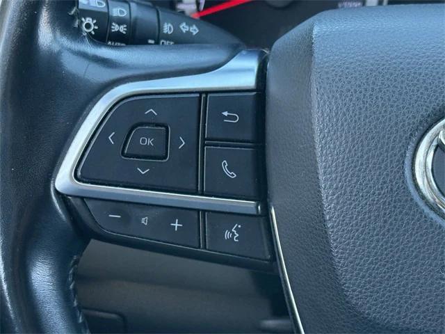 used 2021 Toyota Highlander car, priced at $21,966