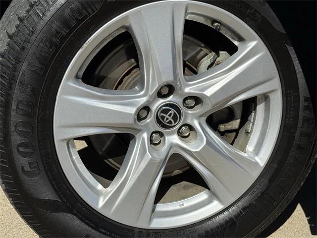 used 2021 Toyota Highlander car, priced at $21,966