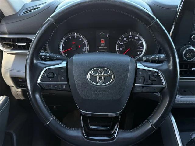 used 2021 Toyota Highlander car, priced at $21,966