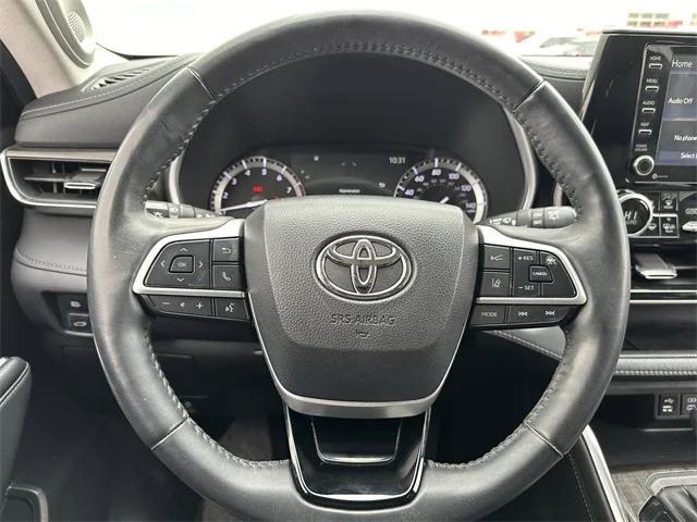 used 2022 Toyota Highlander car, priced at $36,306