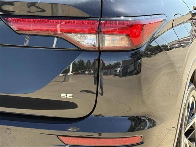 used 2024 Mitsubishi Outlander car, priced at $26,898