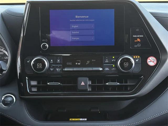 used 2023 Toyota Highlander car, priced at $34,007