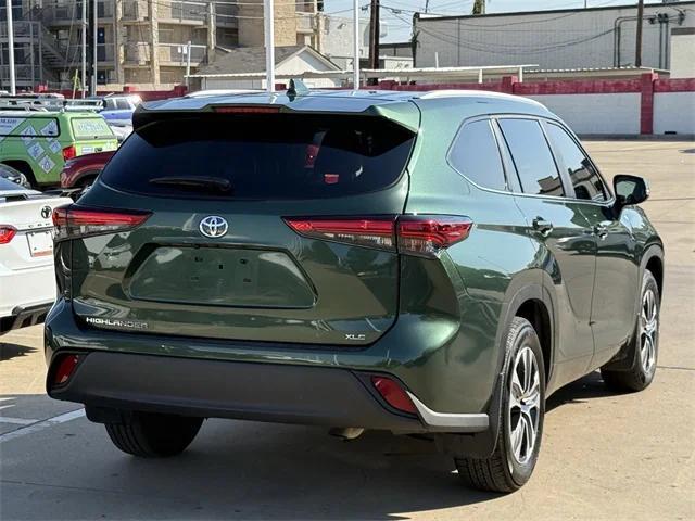 used 2023 Toyota Highlander car, priced at $34,007