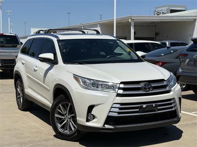 used 2019 Toyota Highlander car, priced at $25,247