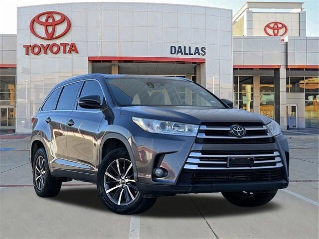 used 2018 Toyota Highlander car