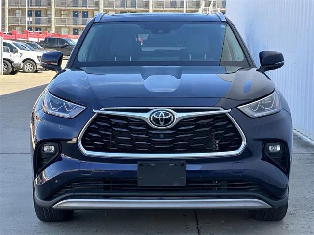 used 2022 Toyota Highlander car, priced at $44,975