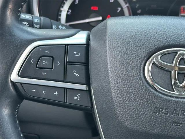 used 2022 Toyota Highlander car, priced at $44,975