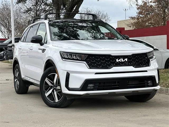 used 2022 Kia Sorento car, priced at $27,658