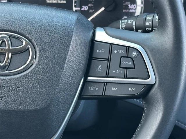 used 2023 Toyota Highlander car, priced at $36,663