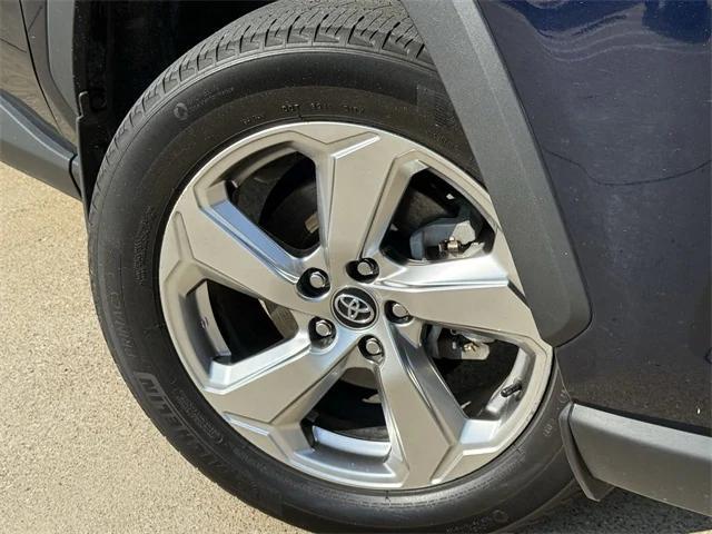 used 2021 Toyota RAV4 Hybrid car, priced at $25,362