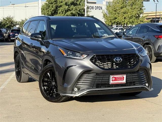 used 2024 Toyota Highlander car, priced at $42,387