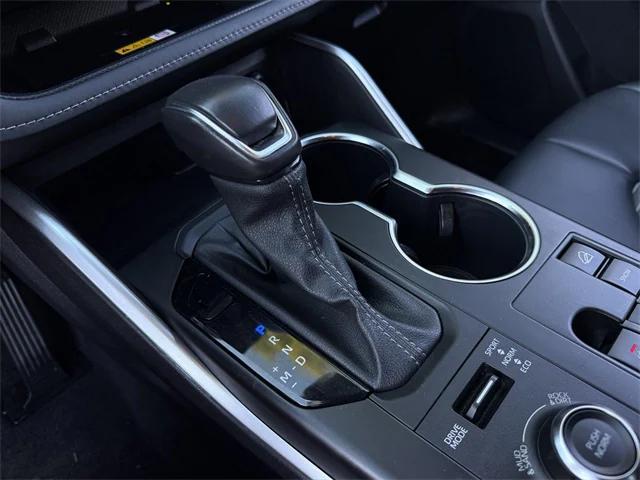 used 2024 Toyota Highlander car, priced at $42,387