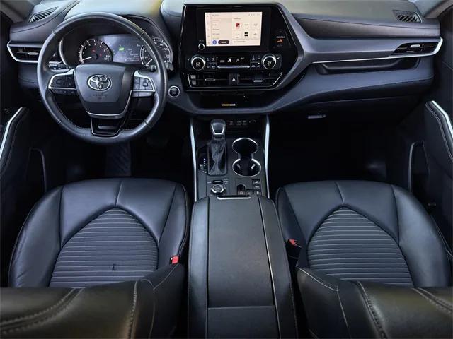 used 2024 Toyota Highlander car, priced at $42,387