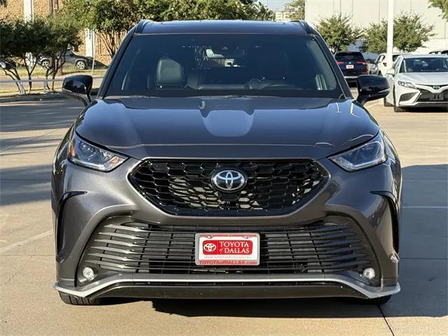 used 2024 Toyota Highlander car, priced at $42,387