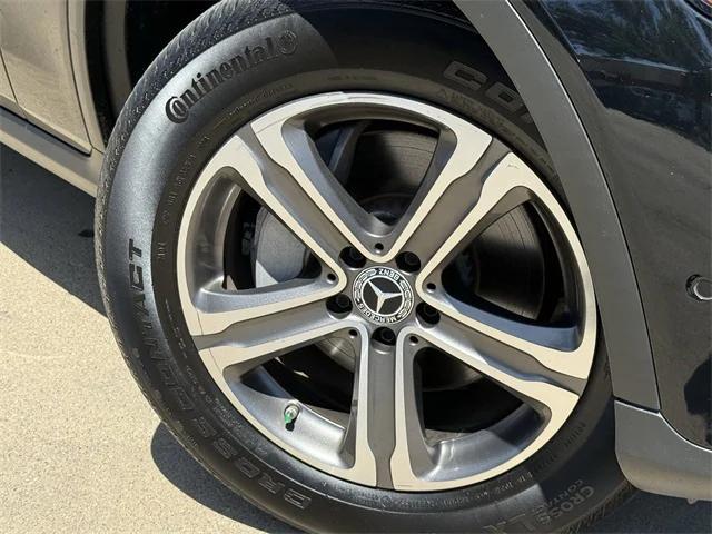 used 2022 Mercedes-Benz GLC 300 car, priced at $33,827
