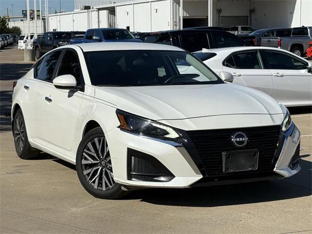 used 2023 Nissan Altima car, priced at $20,679