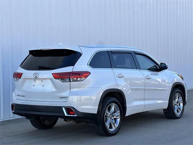 used 2019 Toyota Highlander car, priced at $23,293