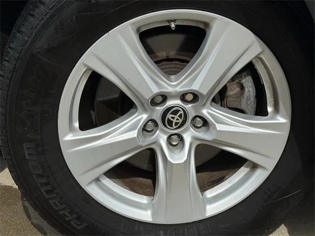 used 2023 Toyota Highlander car, priced at $30,887