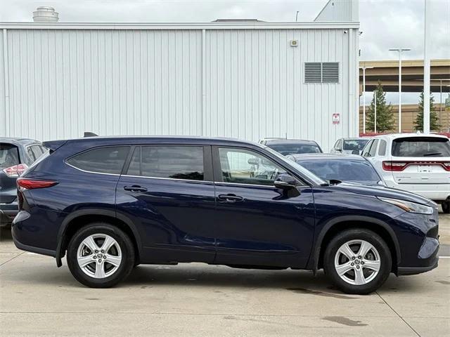 used 2023 Toyota Highlander car, priced at $30,887
