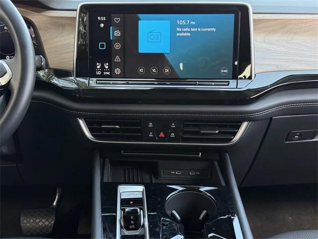 used 2025 Volkswagen Atlas car, priced at $39,092