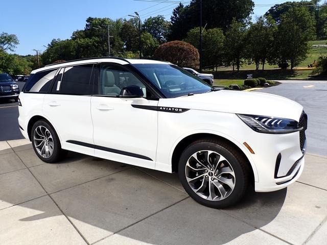 new 2025 Lincoln Aviator car, priced at $71,440