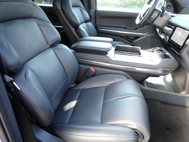 new 2025 Lincoln Navigator car