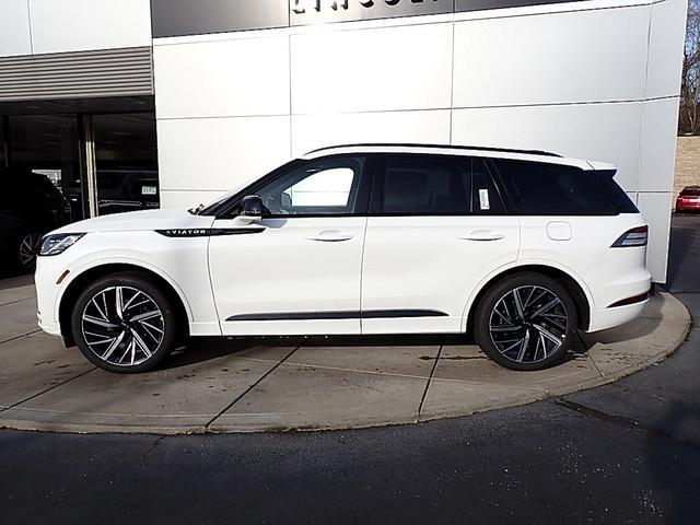 new 2025 Lincoln Aviator car, priced at $93,425