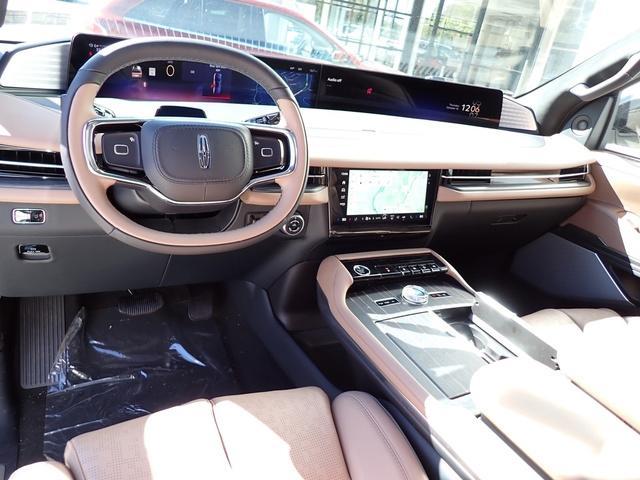 new 2025 Lincoln Navigator L car, priced at $123,585