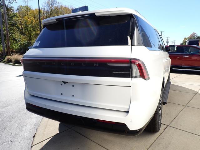 new 2025 Lincoln Navigator L car, priced at $123,585
