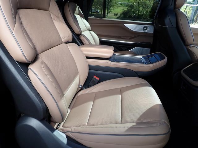 new 2025 Lincoln Navigator L car, priced at $123,585